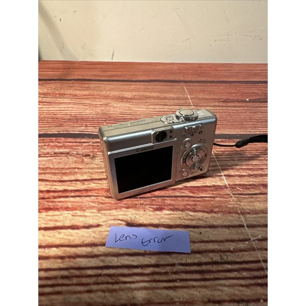 Canon PowerShot Digital ELPH SD400 / Digital IXUS 50 5.0MP Digital Camera